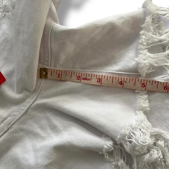 Hot Kiss Jean Shorts Women's Jr Sz 9 White Jorts Mid Rise Distressed Mid… - Picture 13 of 14